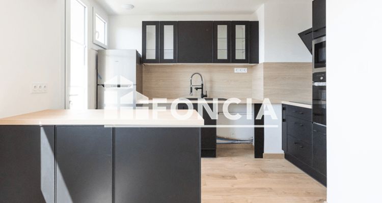 appartement 3 pièces à vendre RENNES 35700 76 m²
