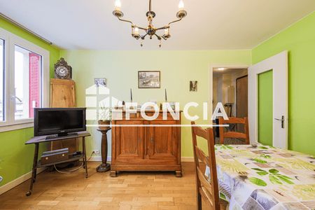 Vue n°2 Appartement 3 pièces T3 F3 à vendre - Grenoble (38100)