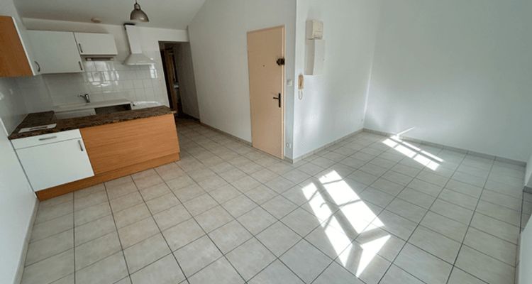 appartement 2 pièces à louer ROCHEFORT 17300 51.5 m²