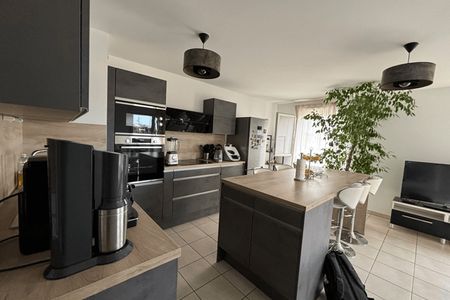 appartement-meuble 3 pièces à louer VENISSIEUX 69200