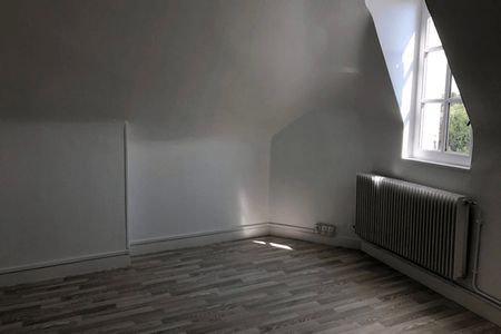 Vue n°3 Appartement 2 pièces T2 F2 à louer - Saint Cyr Sur Loire (37540)