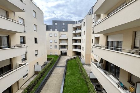 Vue n°3 Appartement 3 pièces T3 F3 à louer - Rouen (76000)