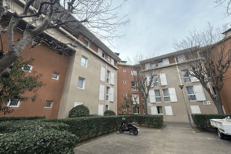 Vue n°2 Appartement 3 pièces T3 F3 à louer - Aix En Provence (13090)