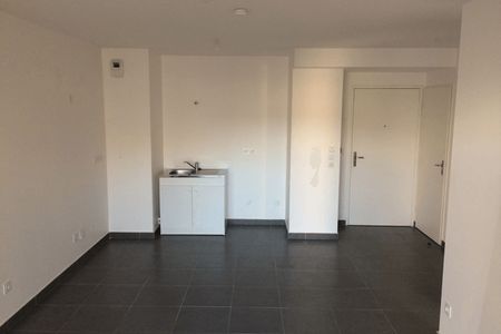 Vue n°3 Appartement 2 pièces T2 F2 à louer - Toulon (83200)