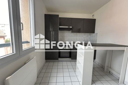 Vue n°2 Appartement 3 pièces T3 F3 à vendre - Chartres (28000)