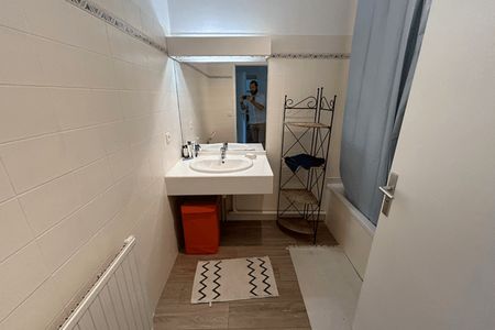 Vue n°3 Appartement 2 pièces T2 F2 à louer - Bayonne (64100)