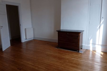 Vue n°2 Appartement 5 pièces T5 F5 à louer - Agen (47000)