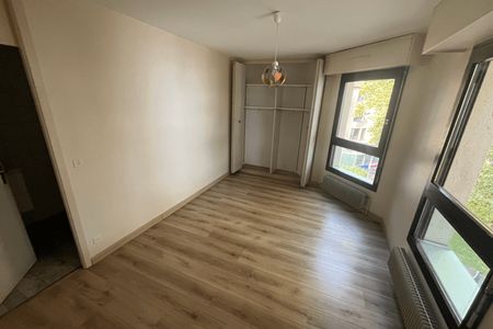 Vue n°2 Appartement 3 pièces T3 F3 à louer - Evian Les Bains (74500)