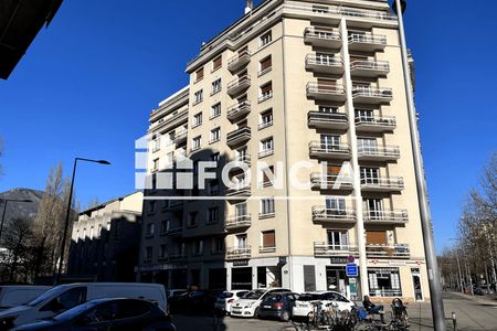 Vue n°3 Appartement 4 pièces à vendre - Grenoble (38000) 220 000 €