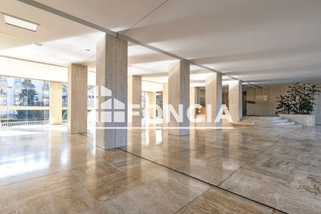 Vue n°3 Appartement 7 pièces T7 F7 à vendre - Versailles (78000)