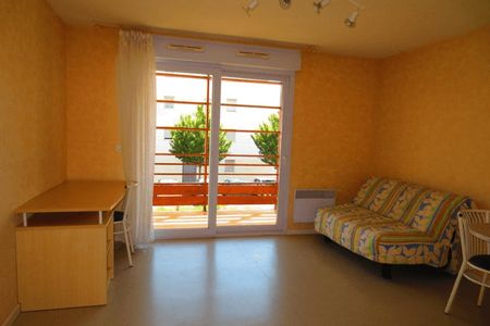 appartement-meuble 1 pièce à louer LA ROCHELLE 17000 21.5 m²