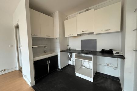 Vue n°2 Appartement 2 pièces T2 F2 à louer - Paris 15ᵉ (75015)