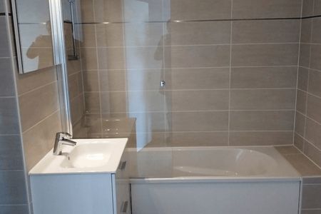 Vue n°2 Appartement 2 pièces T2 F2 à louer - Clichy (92110)