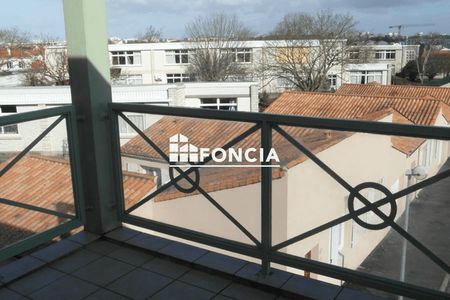 Vue n°2 Appartement 2 pièces T2 F2 à louer - La Rochelle (17000)