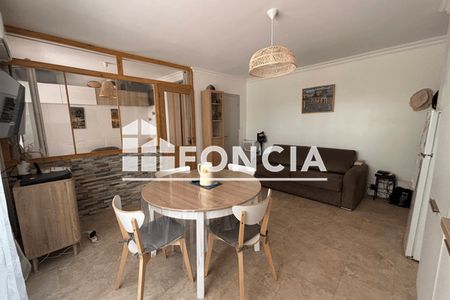 Vue n°2 Appartement 2 pièces T2 F2 à vendre - Bormes-les-mimosas (83230)