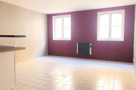 Vue n°3 Appartement 2 pièces T2 F2 à louer - Toulon (83000)