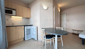 appartement-meuble 1 pièce à louer LA ROCHELLE 17000 19.8 m²