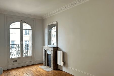 Vue n°3 Appartement 2 pièces T2 F2 à louer - Paris 11ᵉ (75011)