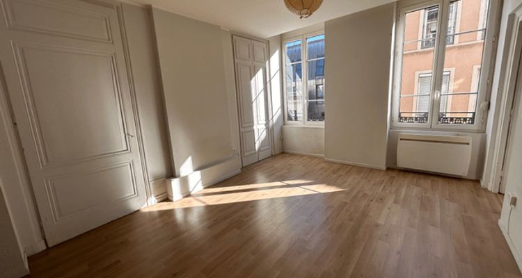 Vue n°1 Appartement 2 pièces T2 F2 à louer - Lyon 7ᵉ (69007)