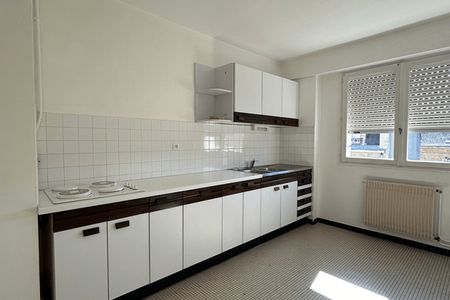 appartement 2 pièces à louer CHARLEVILLE-MEZIERES 08000 56.1 m²