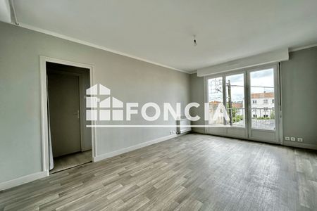 Vue n°3 Appartement 2 pièces T2 F2 à vendre - La Roche-sur-yon (85000)