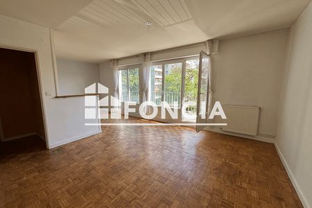 Vue n°2 Appartement 4 pièces T4 F4 à vendre - Billère (64140)