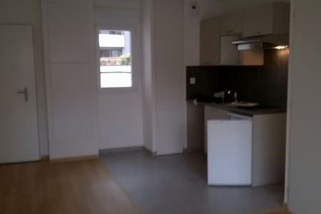 Vue n°3 Appartement 2 pièces T2 F2 à louer - Rennes (35000)