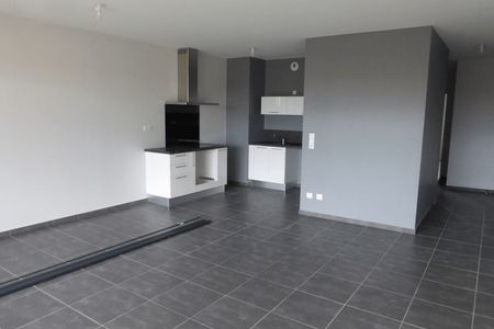 Vue n°2 Appartement 3 pièces T3 F3 à louer - Roanne (42300)