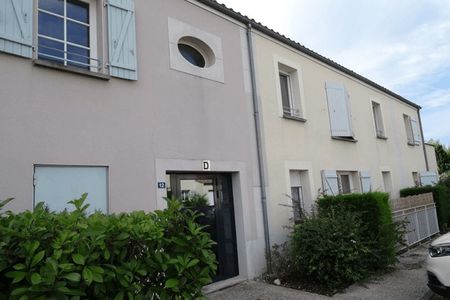 parking  à louer PERIGNY 17180