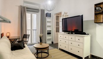 appartement-meuble 2 pièces à louer TOULON 83000 29.8 m²