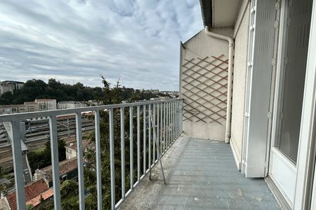 Vue n°2 Appartement 2 pièces T2 F2 à louer - Poitiers (86000)