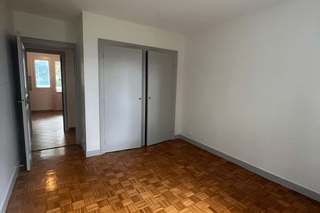 Vue n°2 Appartement 4 pièces T4 F4 à louer - Voiron (38500)