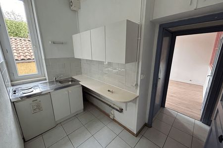 Vue n°2 Appartement 2 pièces T2 F2 à louer - Valence (26000)