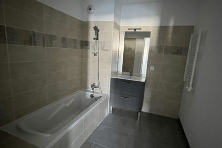 Vue n°3 Appartement 3 pièces T3 F3 à louer - Cagnes Sur Mer (06800)