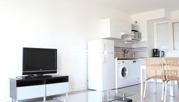 appartement-meuble 3 pièces à louer LA ROCHELLE 17000 62.1 m²