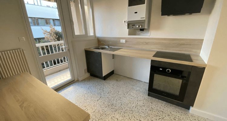 Vue n°1 Appartement 3 pièces T3 F3 à louer - Beziers (34500)