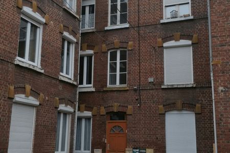 Vue n°3 Appartement 2 pièces T2 F2 à louer - Charleville Mezieres (08000)