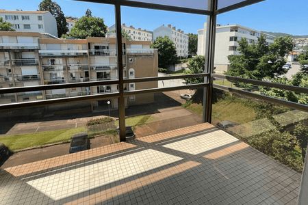 Vue n°2 Appartement 4 pièces T4 F4 à louer - Chamalieres (63400)