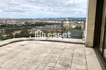 Vue n°2 Appartement 4 pièces T4 F4 à louer - Saint Cloud (92210)