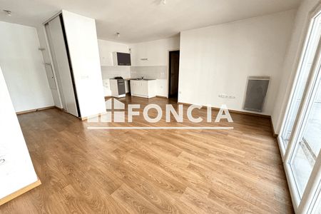 Vue n°2 Appartement 3 pièces T3 F3 à vendre - Cenon (33150)