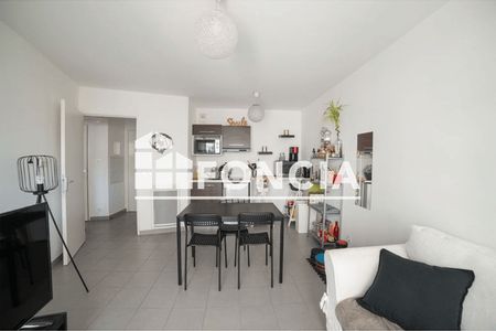 Vue n°3 Appartement 2 pièces à vendre - Marseille 3ᵉ (13003) 129 000 €