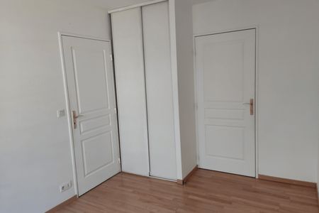 Vue n°3 Appartement 2 pièces T2 F2 à louer - Saint Fargeau-ponthierry (77310)