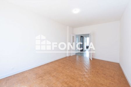 Vue n°2 Appartement 4 pièces à vendre - NICE (06300) - 80.27 m²