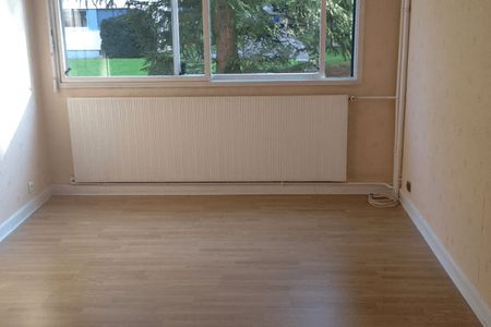 Vue n°2 Appartement 3 pièces T3 F3 à louer - Seyssinet (38170)