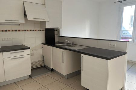 Vue n°2 Appartement 3 pièces T3 F3 à louer - Lorient (56100)