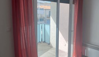 appartement-meuble 1 pièce à louer NIMES 30000 21.3 m²