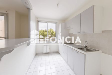 Vue n°2 Appartement 2 pièces T2 F2 à vendre - Clermont-ferrand (63100)