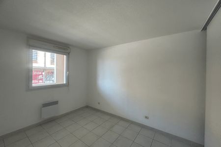 Vue n°3 Appartement 2 pièces T2 F2 à louer - Salon De Provence (13300)