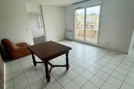 Vue n°3 Appartement 2 pièces T2 F2 à louer - Rouen (76100)