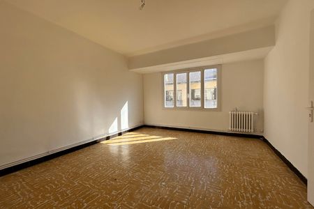 appartement 3 pièces à louer TOULON 83000 71.3 m²